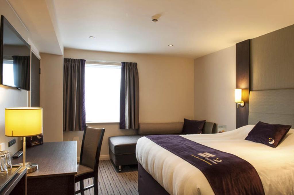 Premier Inn London Romford Central Habitación foto